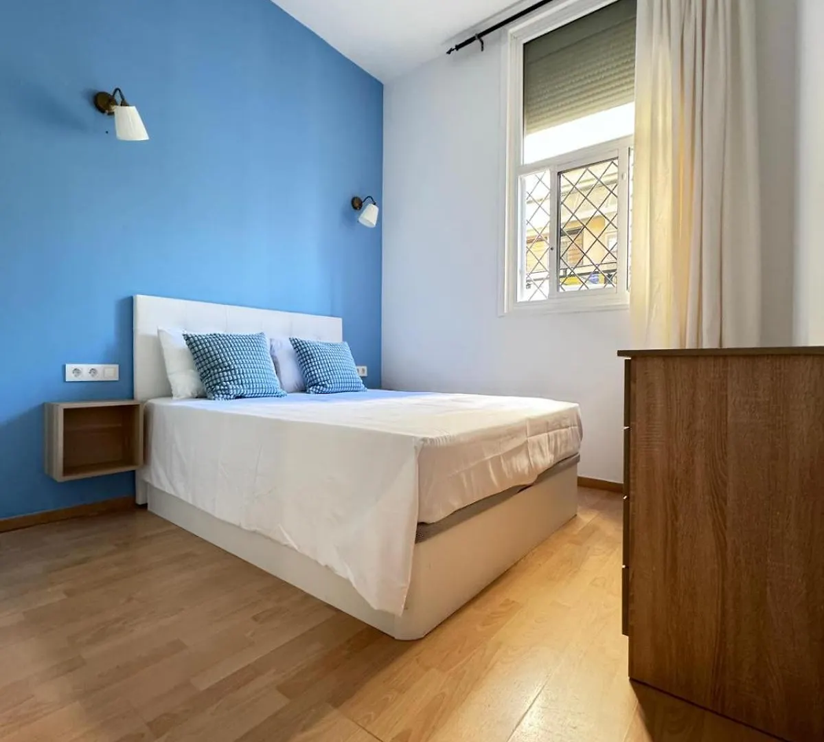 Pamis Apartament Sants, Barcelona 0*,  Espanha